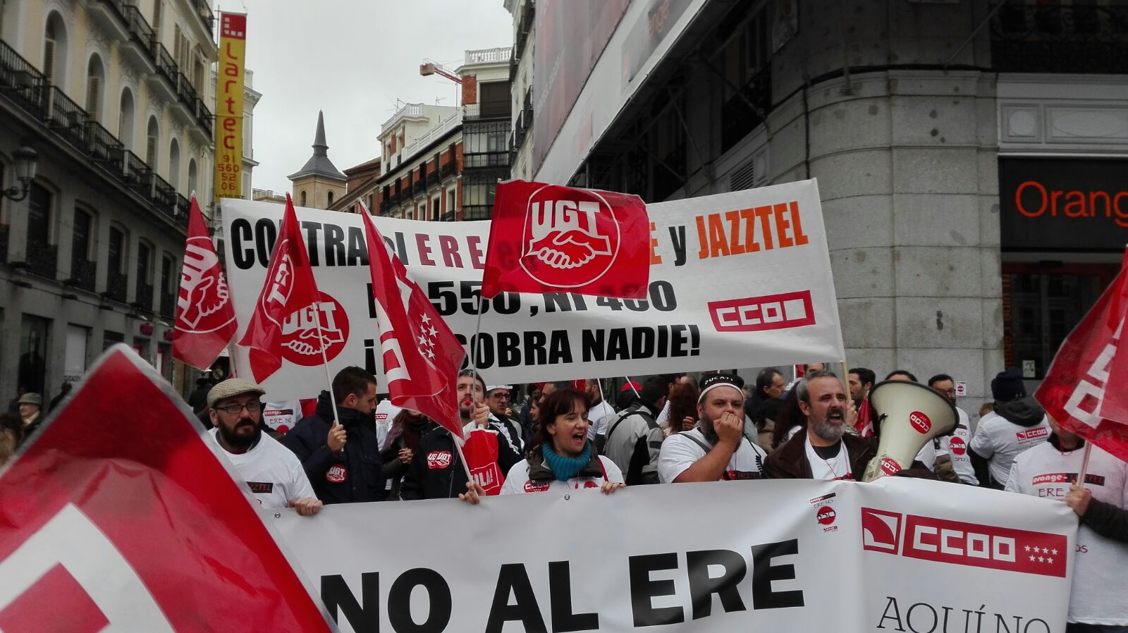 Manifestacion contra el ERE en Orange Foto6